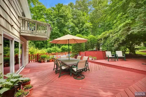 100 Choctaw Trail Ringwood NJ 07456