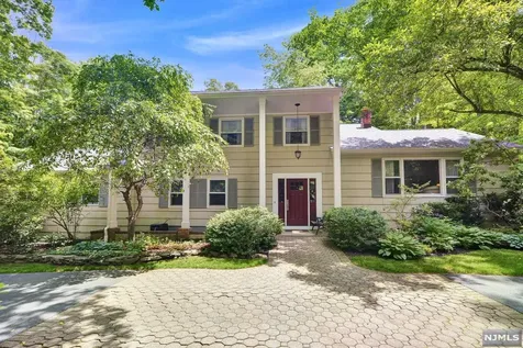100 Choctaw Trail Ringwood NJ 07456
