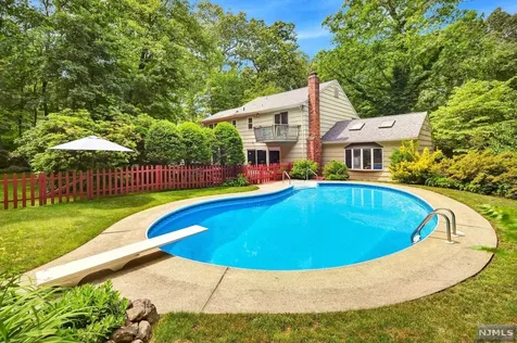100 Choctaw Trail Ringwood NJ 07456