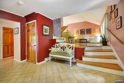 100 Choctaw Trail Ringwood NJ 07456