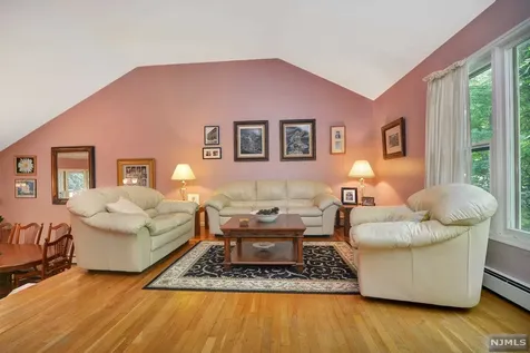100 Choctaw Trail Ringwood NJ 07456