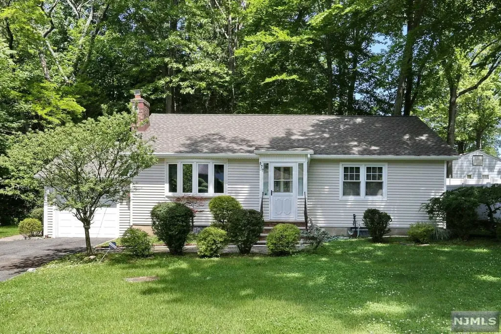 177 Laurel Avenue Livingston NJ 07039