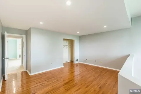 704 River Renaissance East Rutherford NJ 07073