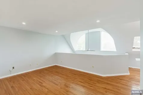 704 River Renaissance East Rutherford NJ 07073
