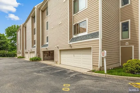 704 River Renaissance East Rutherford NJ 07073