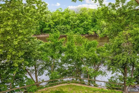 704 River Renaissance East Rutherford NJ 07073
