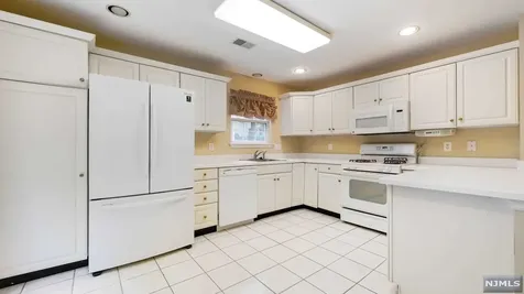 516 Green Mountain Road Mahwah NJ 07430
