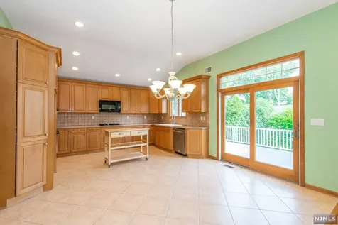 175 Vreeland Avenue Bergenfield NJ 07621