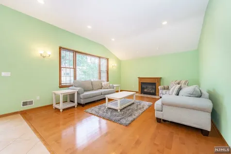 175 Vreeland Avenue Bergenfield NJ 07621