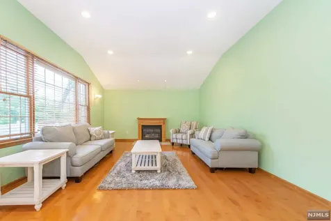 175 Vreeland Avenue Bergenfield NJ 07621