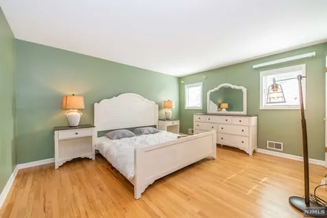 175 Vreeland Avenue Bergenfield NJ 07621