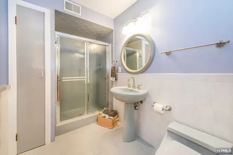 175 Vreeland Avenue Bergenfield NJ 07621