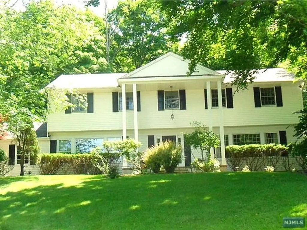109 Oak Drive Upper Saddle River NJ 07458