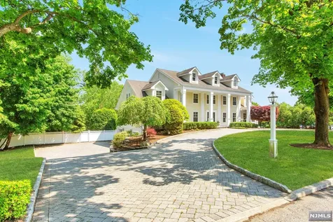 18 Golfview Drive Upper Saddle River NJ 07458