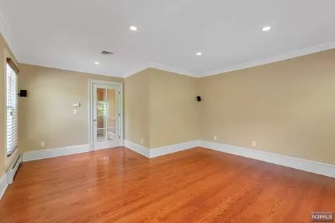 18 Golfview Drive Upper Saddle River NJ 07458