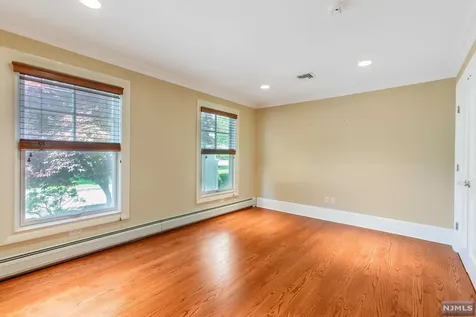 18 Golfview Drive Upper Saddle River NJ 07458