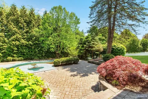 18 Golfview Drive Upper Saddle River NJ 07458