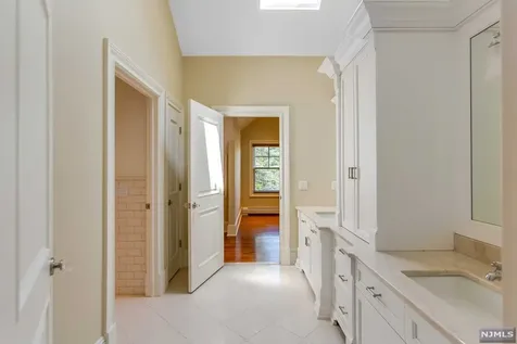 18 Golfview Drive Upper Saddle River NJ 07458