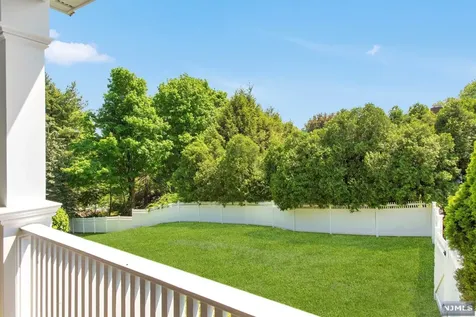 18 Golfview Drive Upper Saddle River NJ 07458