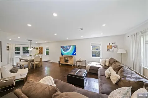 619 Cleveland Avenue River Vale NJ 07675