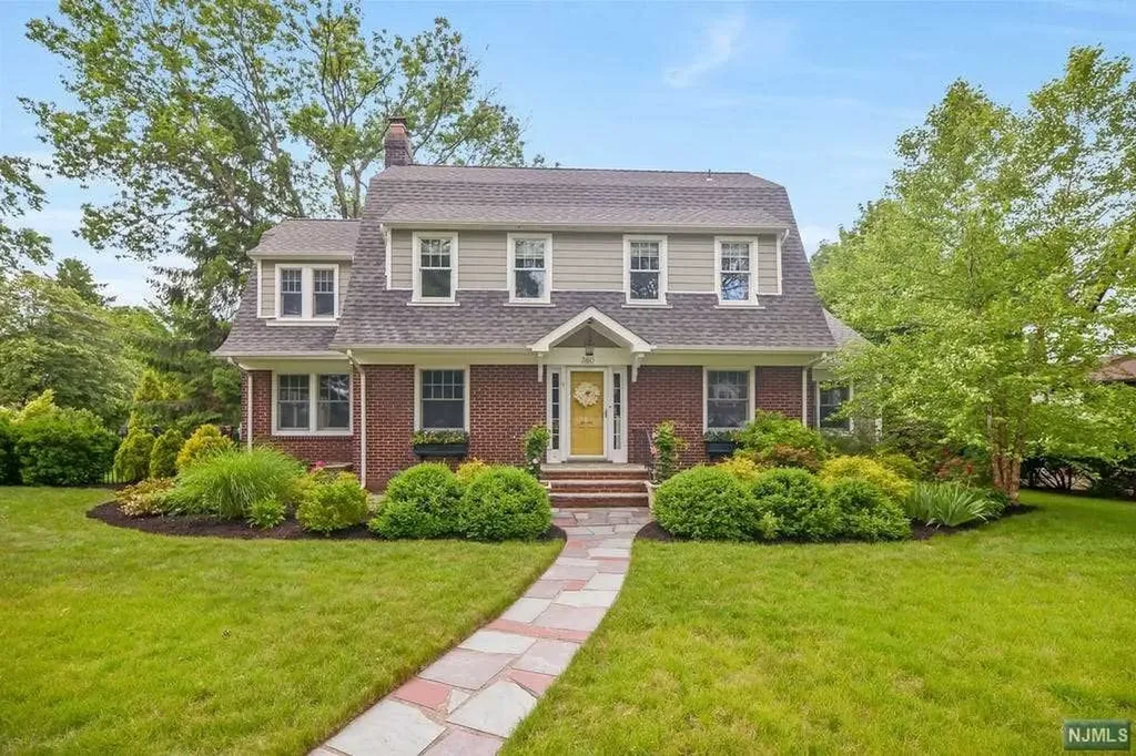 380 Meadowbrook Avenue Ridgewood NJ 07450