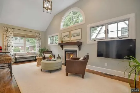 380 Meadowbrook Avenue Ridgewood NJ 07450