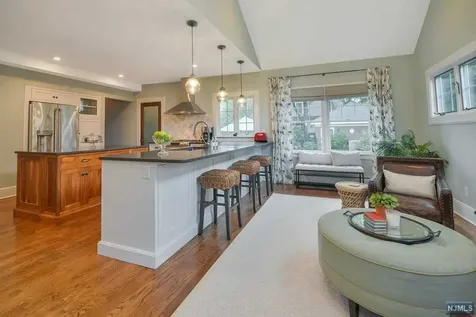 380 Meadowbrook Avenue Ridgewood NJ 07450