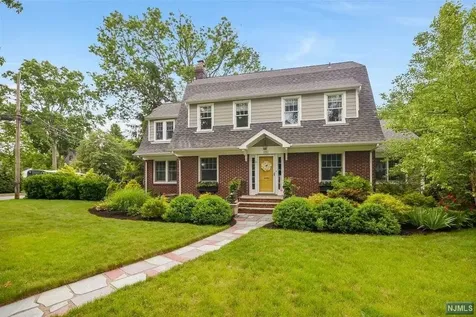 380 Meadowbrook Avenue Ridgewood NJ 07450