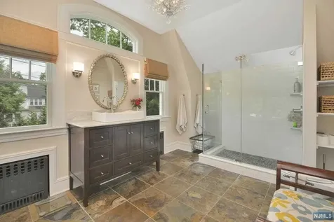 380 Meadowbrook Avenue Ridgewood NJ 07450