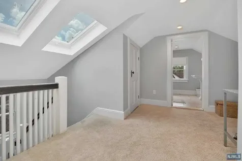 380 Meadowbrook Avenue Ridgewood NJ 07450