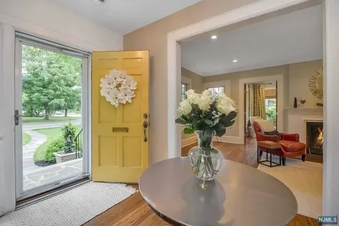 380 Meadowbrook Avenue Ridgewood NJ 07450