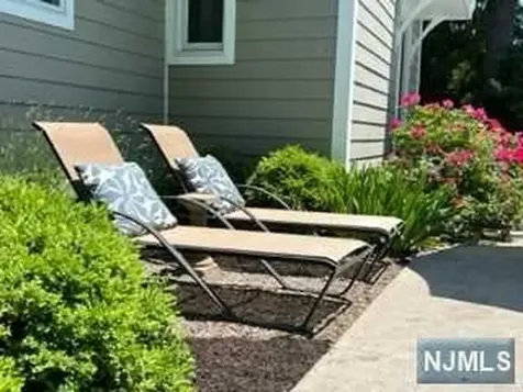 380 Meadowbrook Avenue Ridgewood NJ 07450