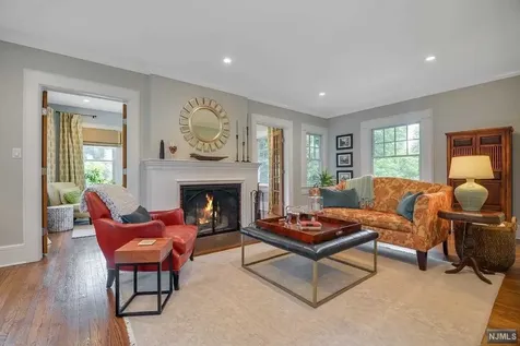 380 Meadowbrook Avenue Ridgewood NJ 07450