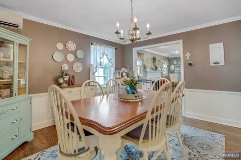 86 Chestnut Street Midland Park NJ 07432