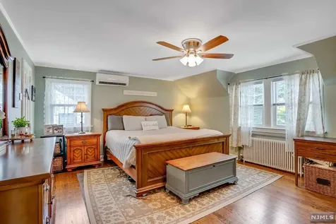 86 Chestnut Street Midland Park NJ 07432