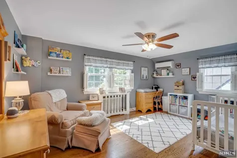 86 Chestnut Street Midland Park NJ 07432