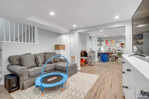 86 Chestnut Street Midland Park NJ 07432