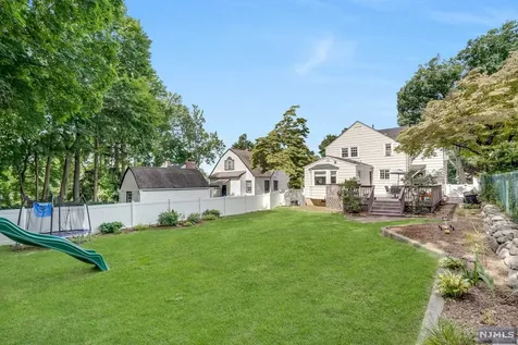 86 Chestnut Street Midland Park NJ 07432