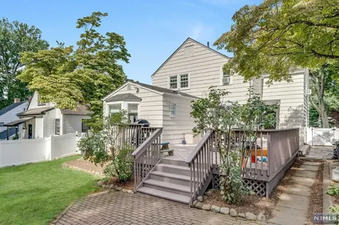 86 Chestnut Street Midland Park NJ 07432