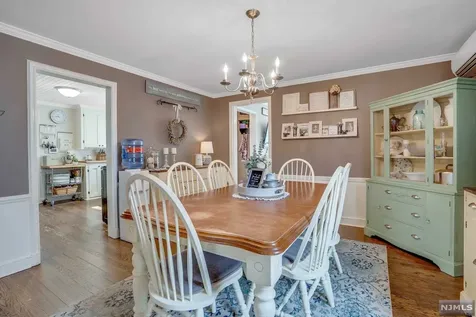 86 Chestnut Street Midland Park NJ 07432