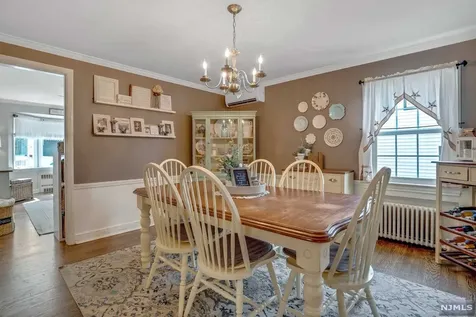 86 Chestnut Street Midland Park NJ 07432