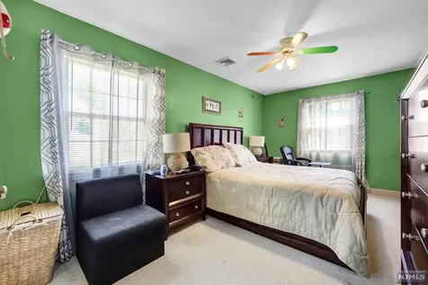 321 Windsor Road Englewood NJ 07631