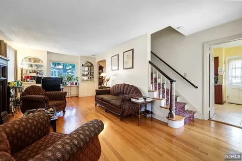 321 Windsor Road Englewood NJ 07631