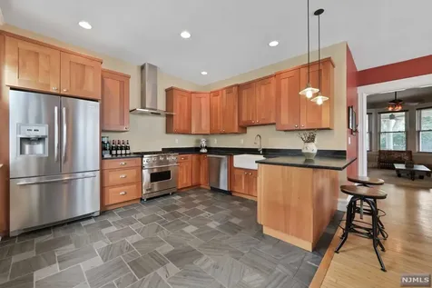 37 W Newell Avenue Rutherford NJ 07070