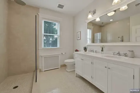 37 W Newell Avenue Rutherford NJ 07070