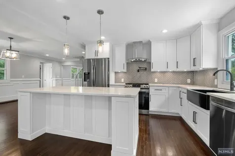 693 Blue Hill Road River Vale NJ 07675