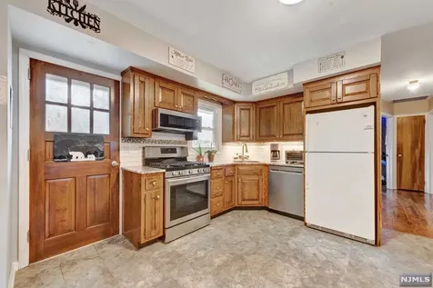 53 Minnehaha Boulevard Oakland NJ 07436