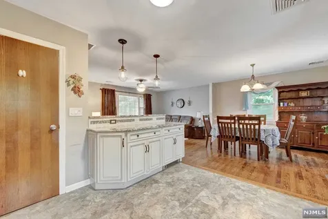 53 Minnehaha Boulevard Oakland NJ 07436