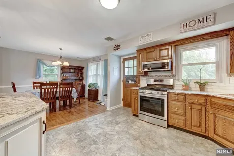 53 Minnehaha Boulevard Oakland NJ 07436