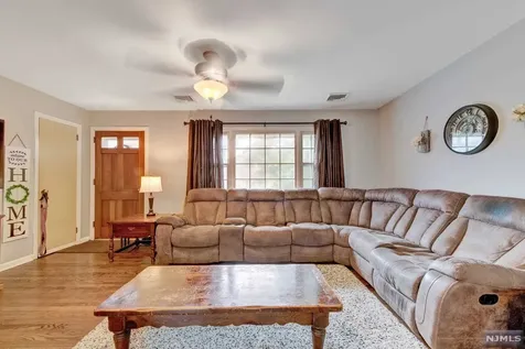 53 Minnehaha Boulevard Oakland NJ 07436